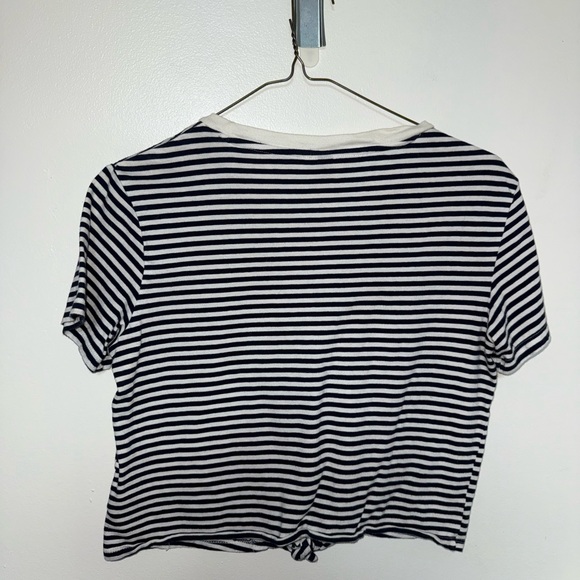 Black and White Striped Crop Top - Picture 3 of 3